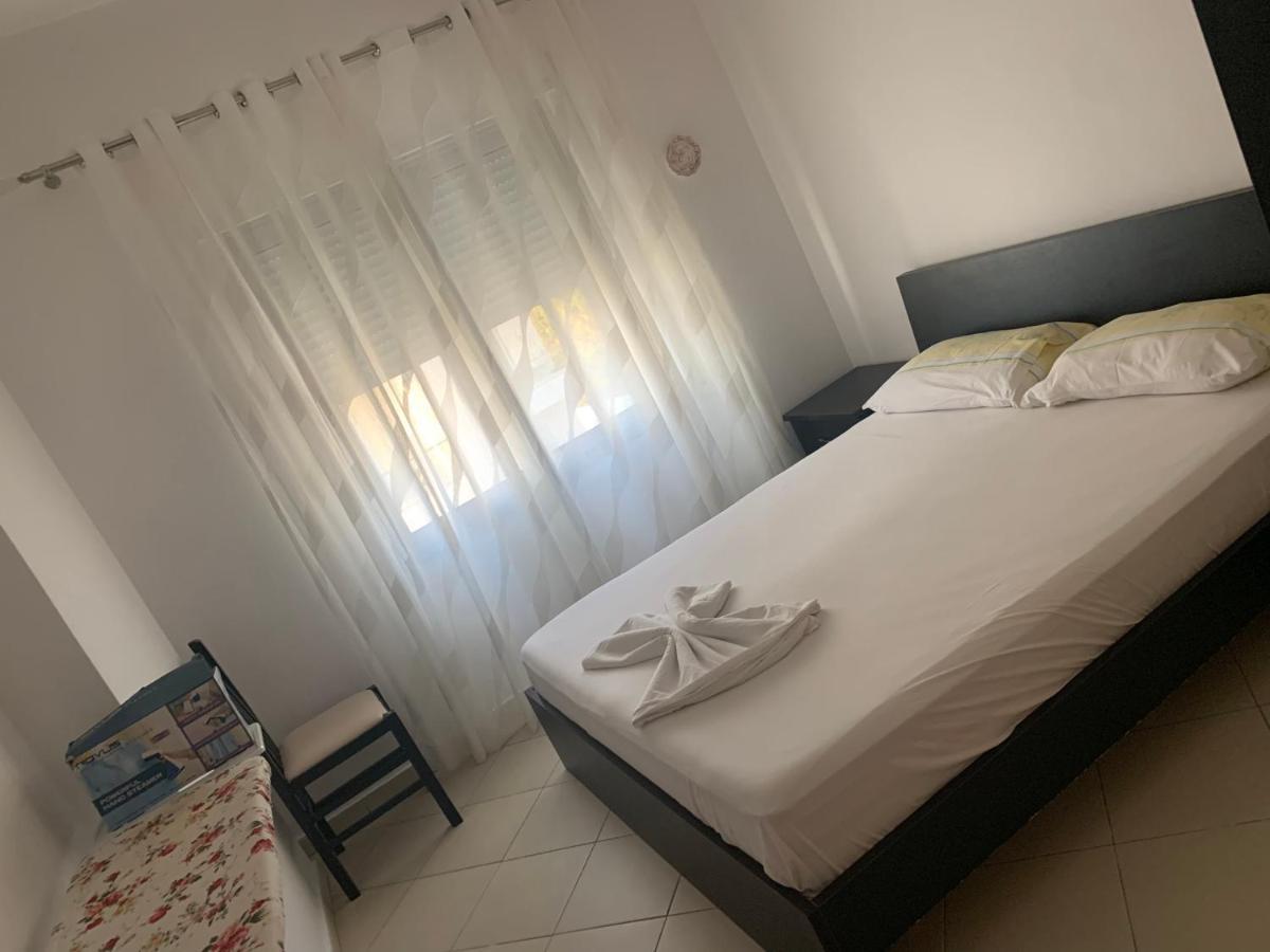 Julia Apartments Vlorë Екстериор снимка