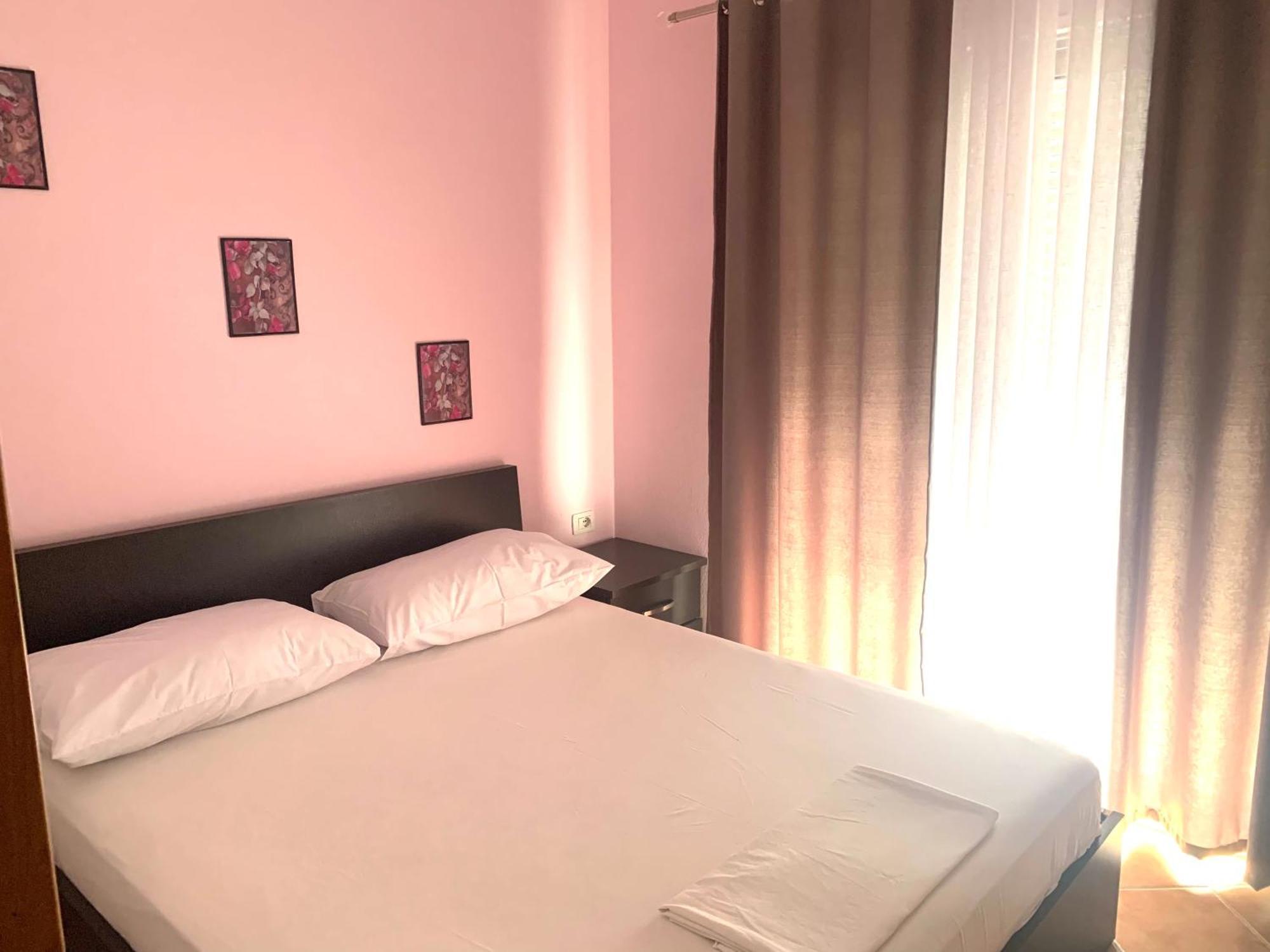 Julia Apartments Vlorë Екстериор снимка