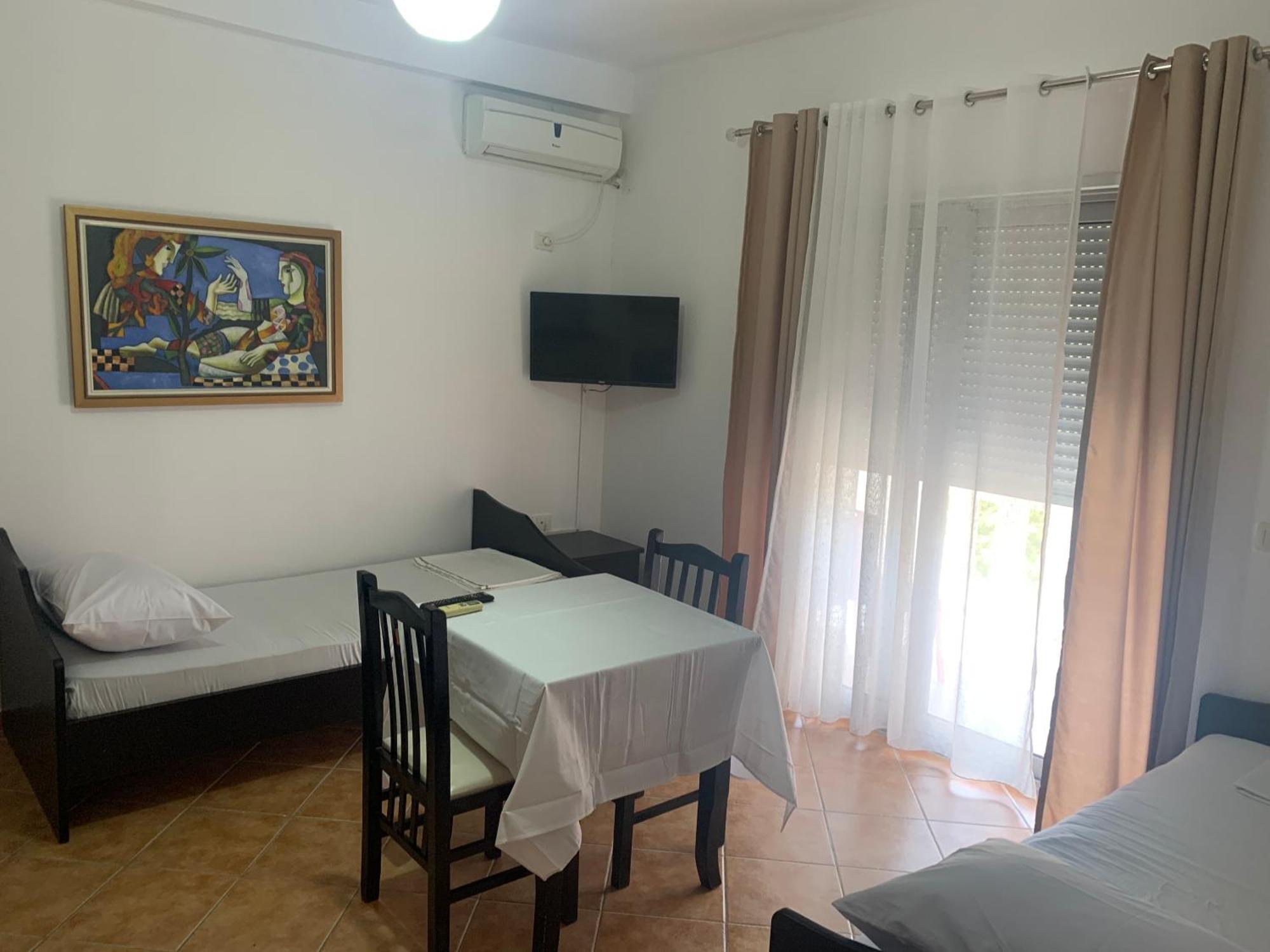 Julia Apartments Vlorë Екстериор снимка
