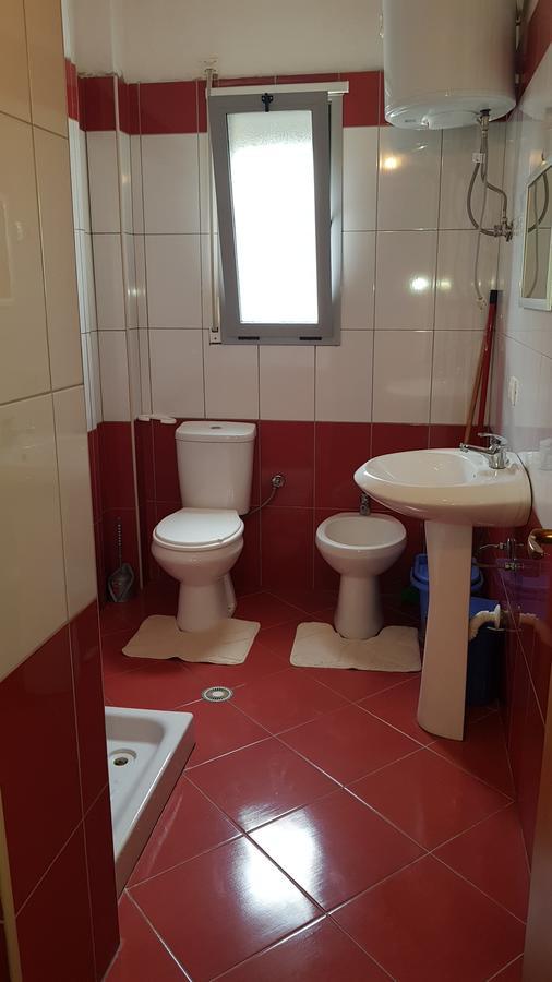 Julia Apartments Vlorë Екстериор снимка