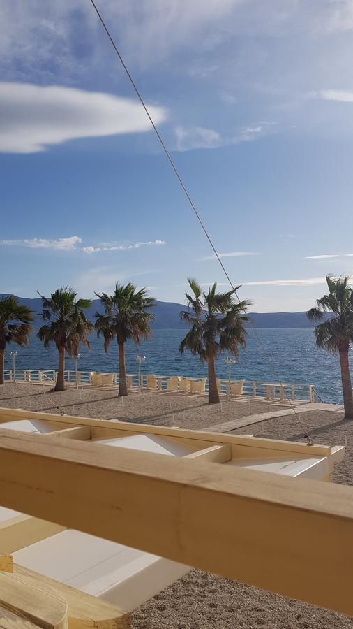 Julia Apartments Vlorë Екстериор снимка